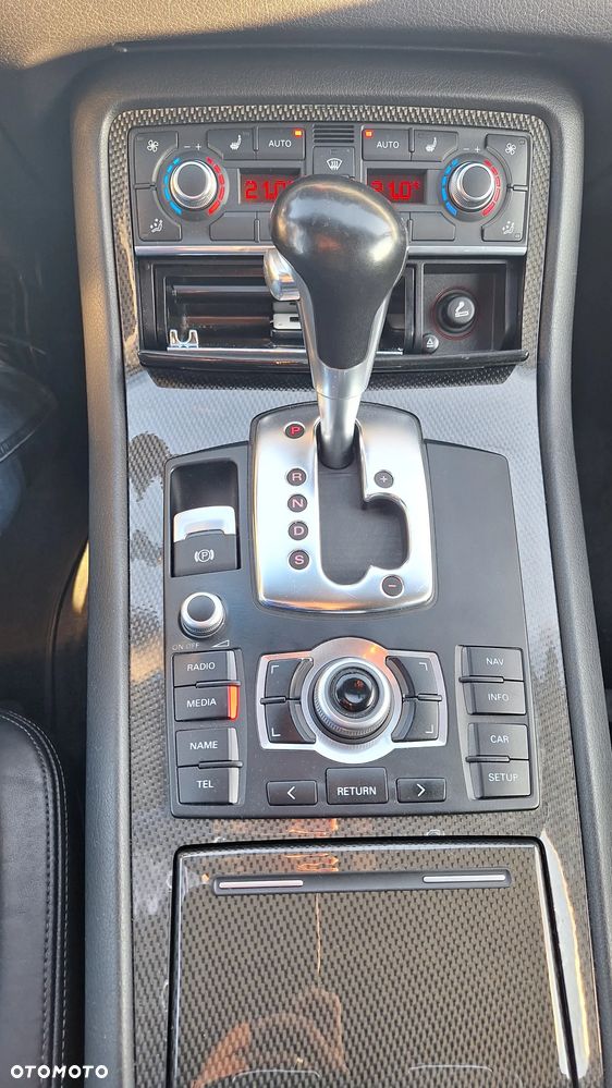 Audi A8 4.2 FSI Quattro - 18