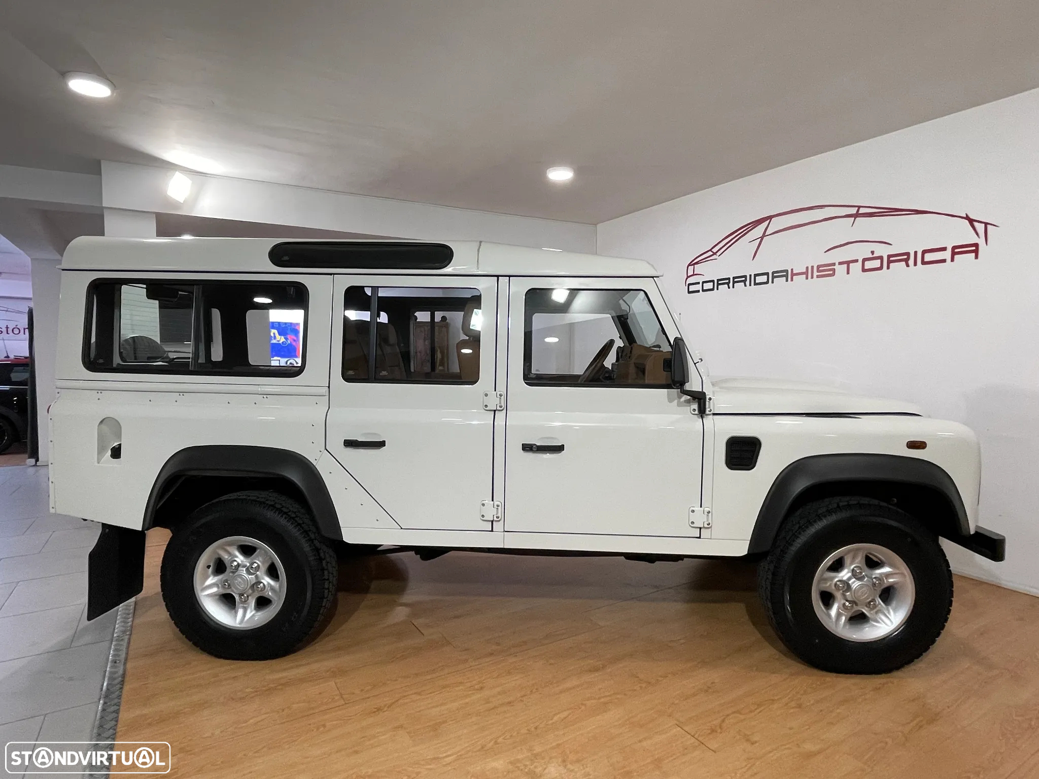 Land Rover Defender 110 CC 2.4 CRD SE - 34