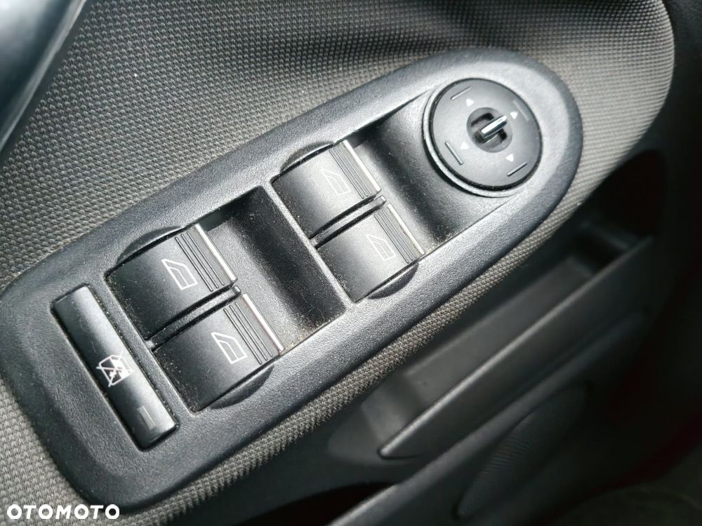 Ford C-MAX 1.6 TDCi DPF Ambiente - 11