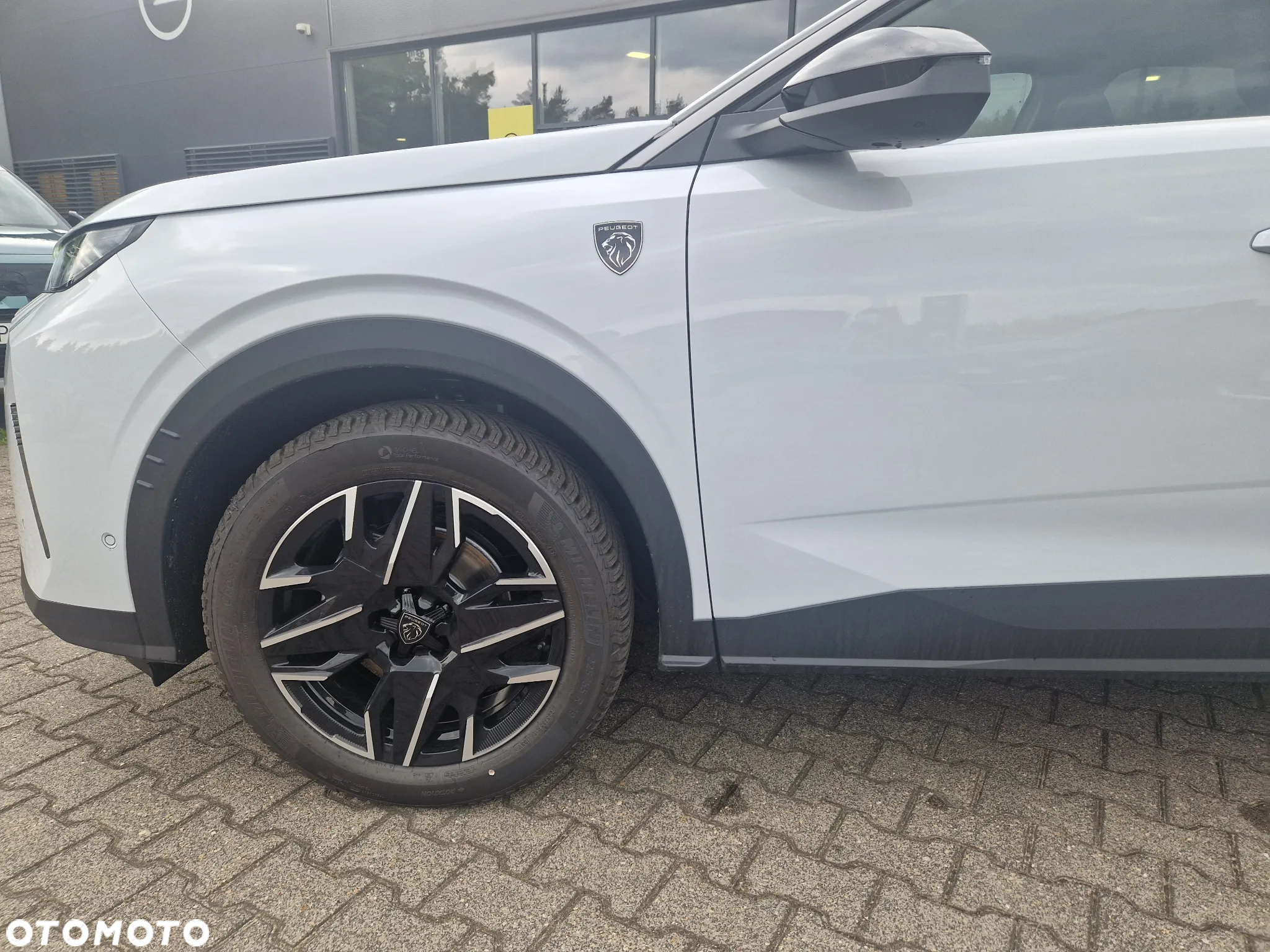 Peugeot 3008 1.2 PureTech mHEV GT e-DCS6 - 8
