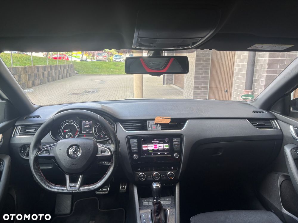 Skoda Octavia 2.0 TDI DSG RS - 8