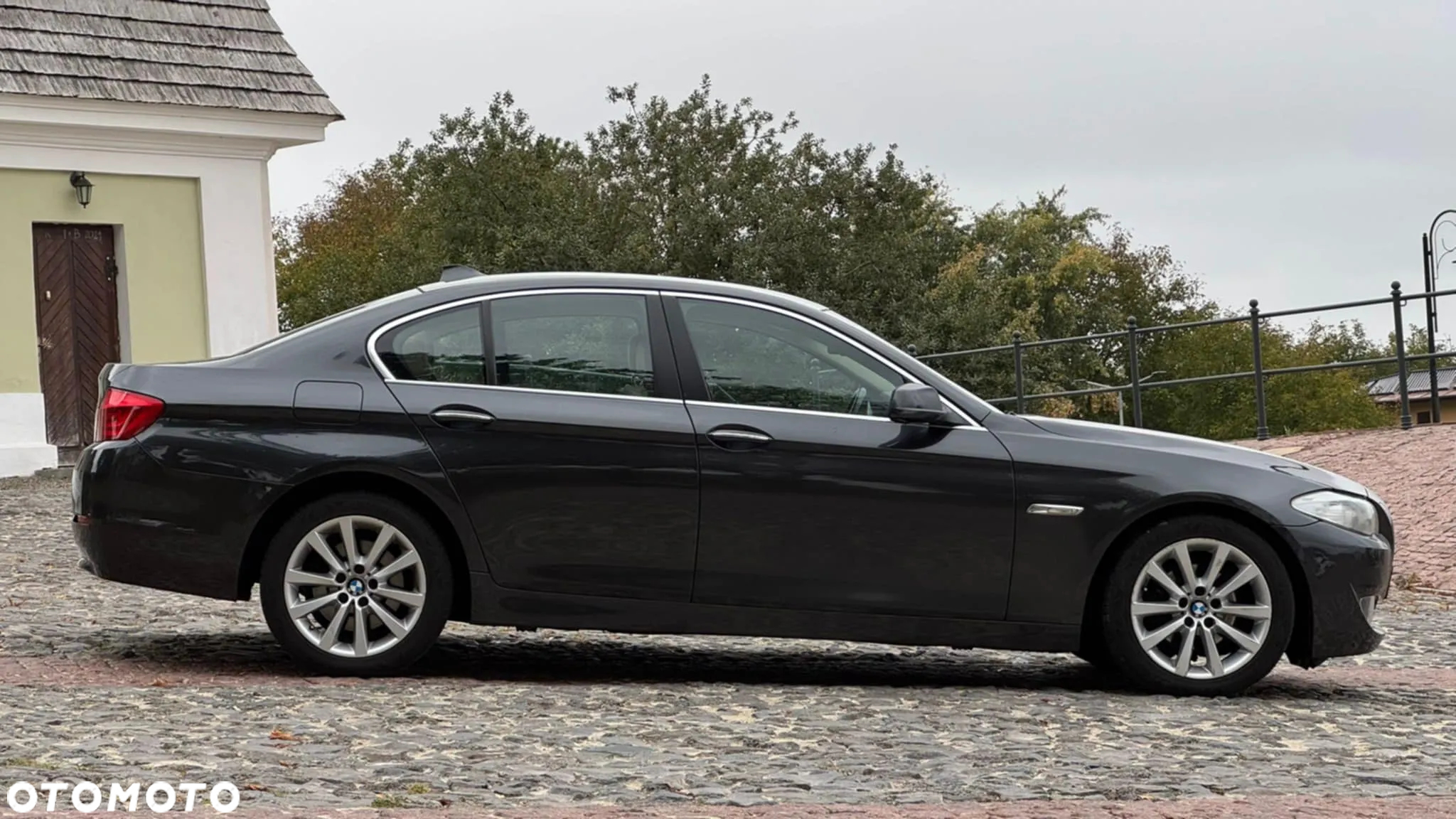 BMW Seria 5 523i Touring - 26