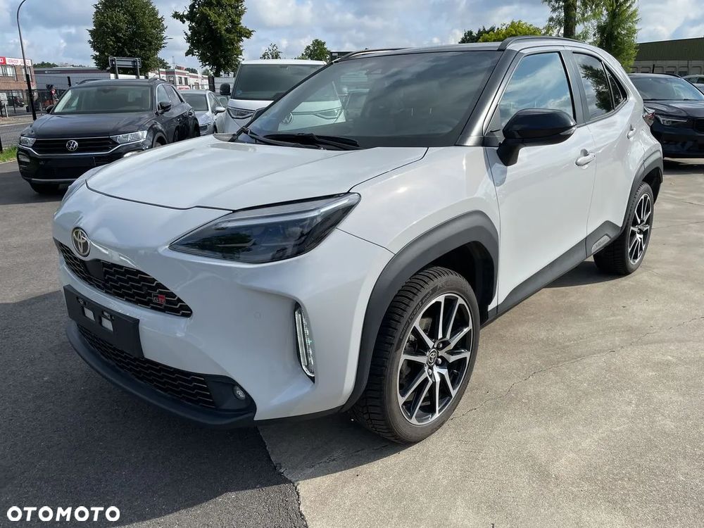 Toyota Yaris Hybrid 1.5 VVT-i GR SPORT - 2