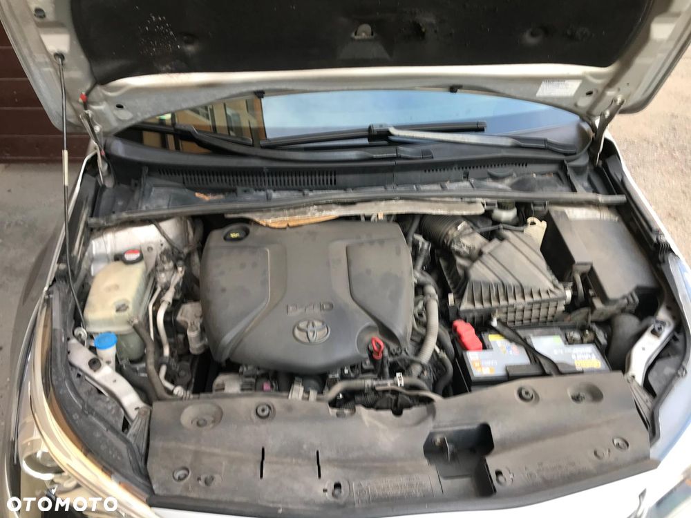 Toyota Avensis 2.0 D-4D Prestige - 10