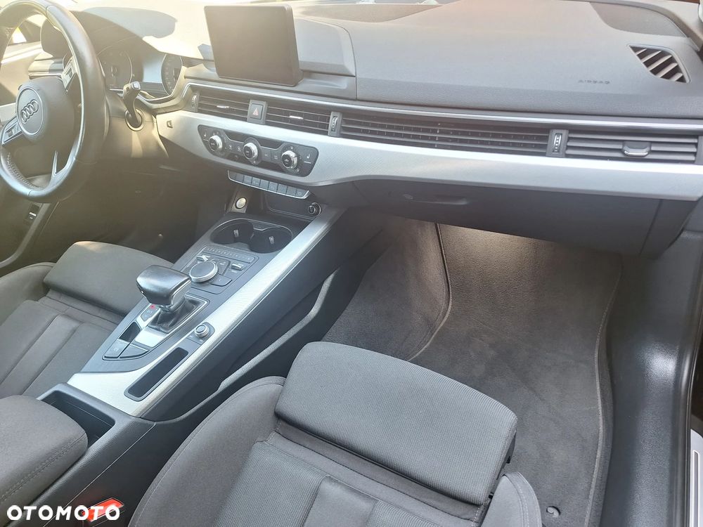 Audi A4 Avant 35 TDI S tronic - 19