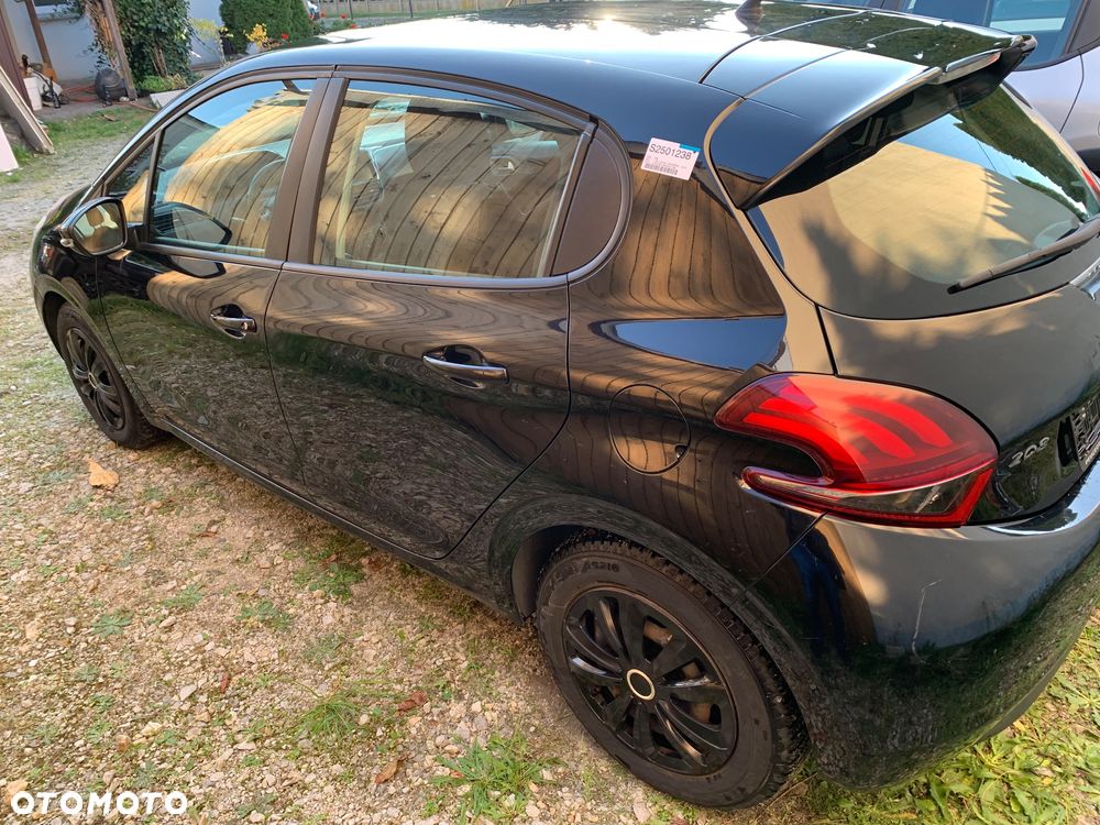 Peugeot 208 1.6 BlueHDi Active S&S - 9