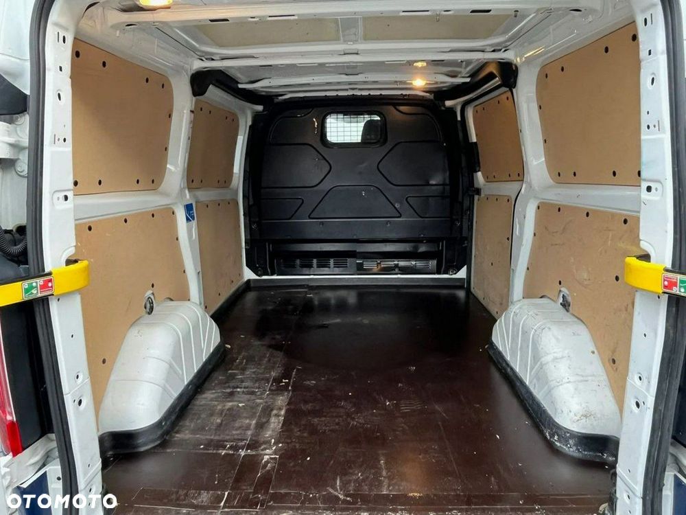 Ford Transit Custom - 13