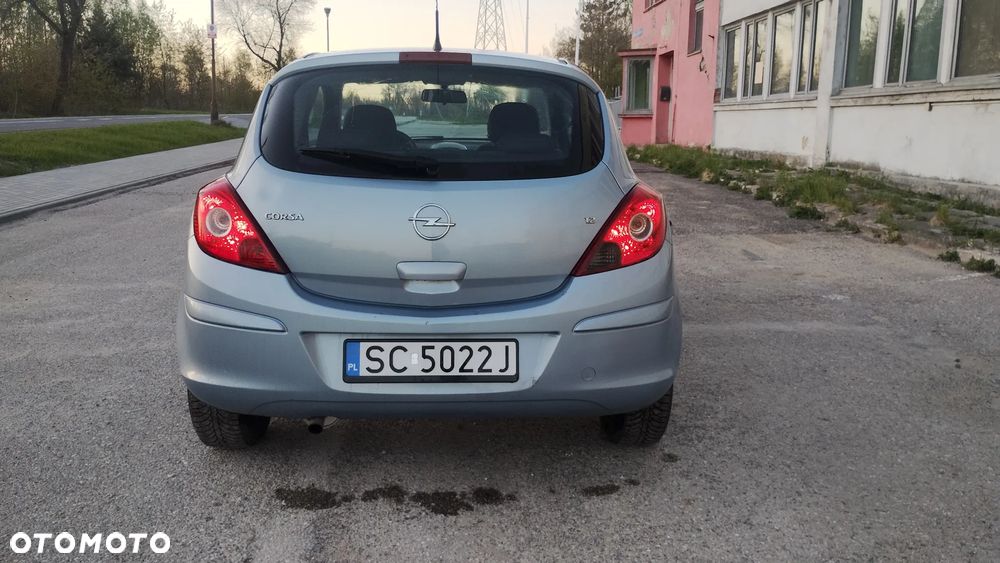 Opel Corsa 1.2 16V Cosmo - 11