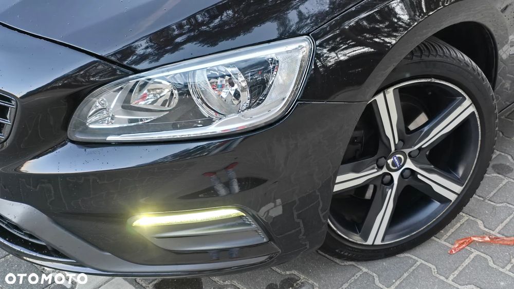 Volvo S60 D3 Geartronic RDesign - 33