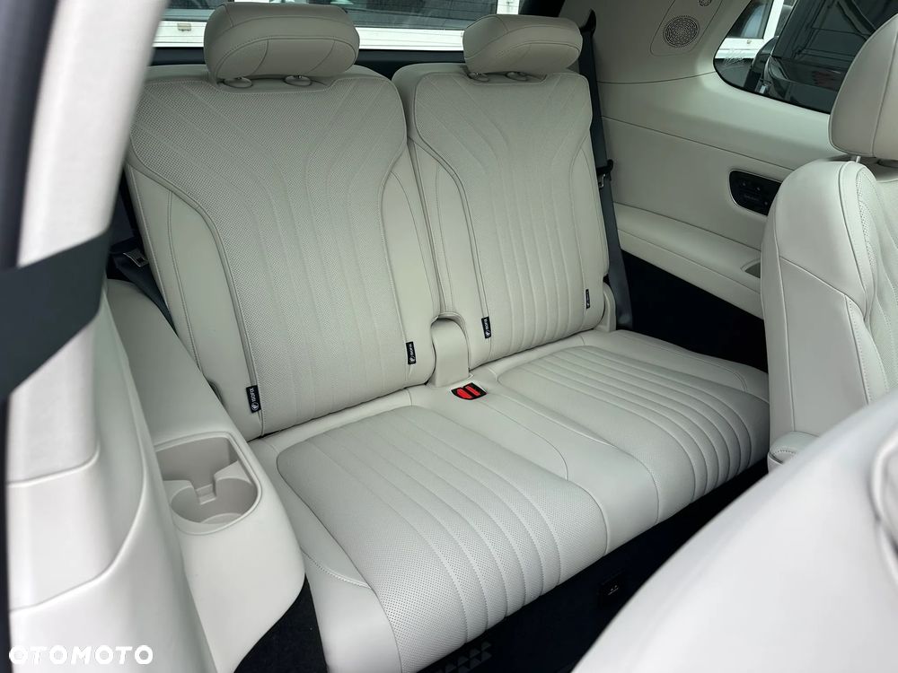Geely M9 - 27