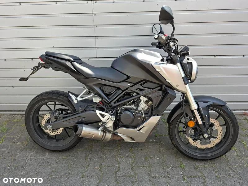 Honda CB - 1