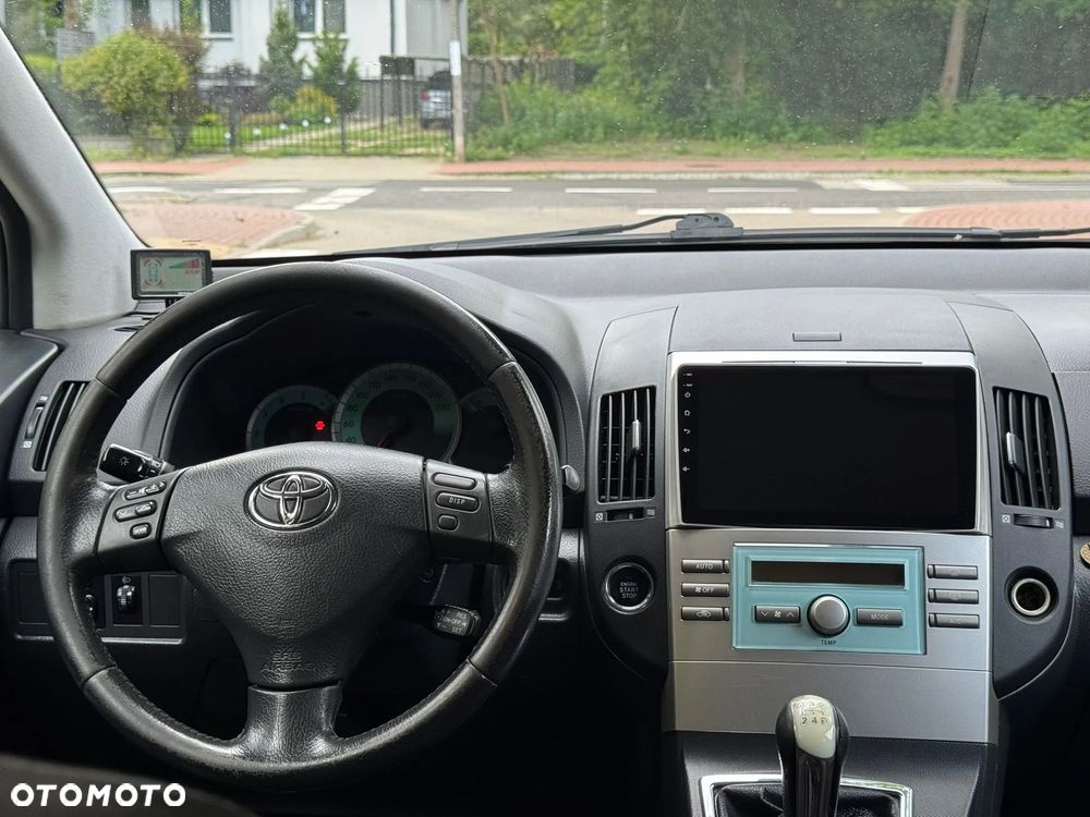 Toyota Corolla Verso 2.0 D-4D Executive - 18