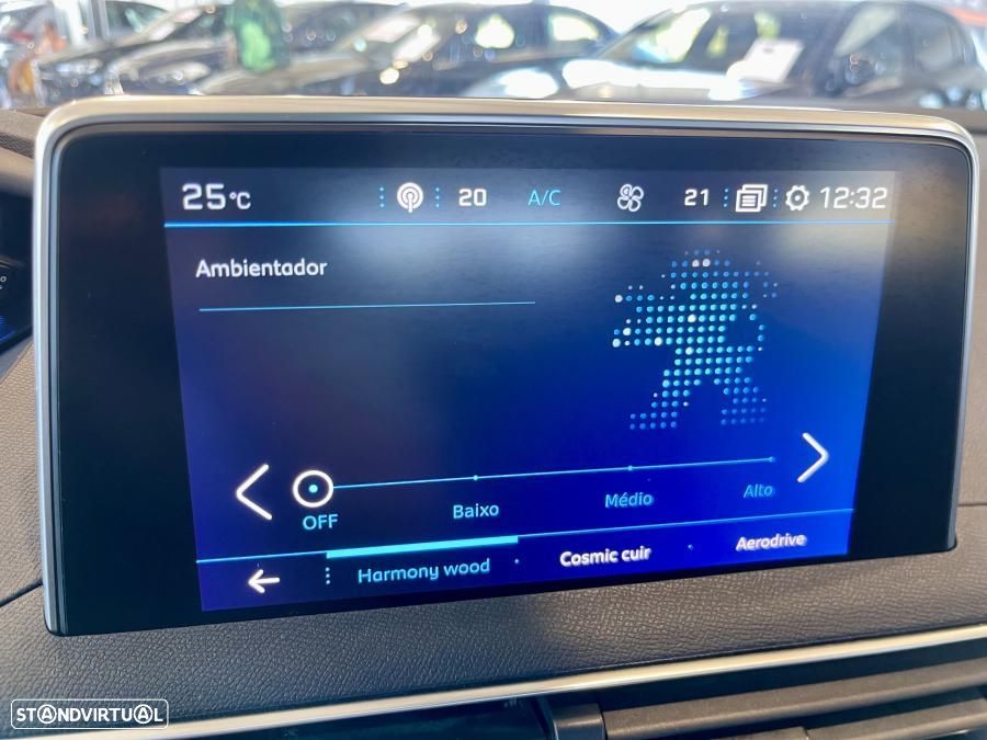 Peugeot 3008 1.2 PureTech Allure Pack - 24