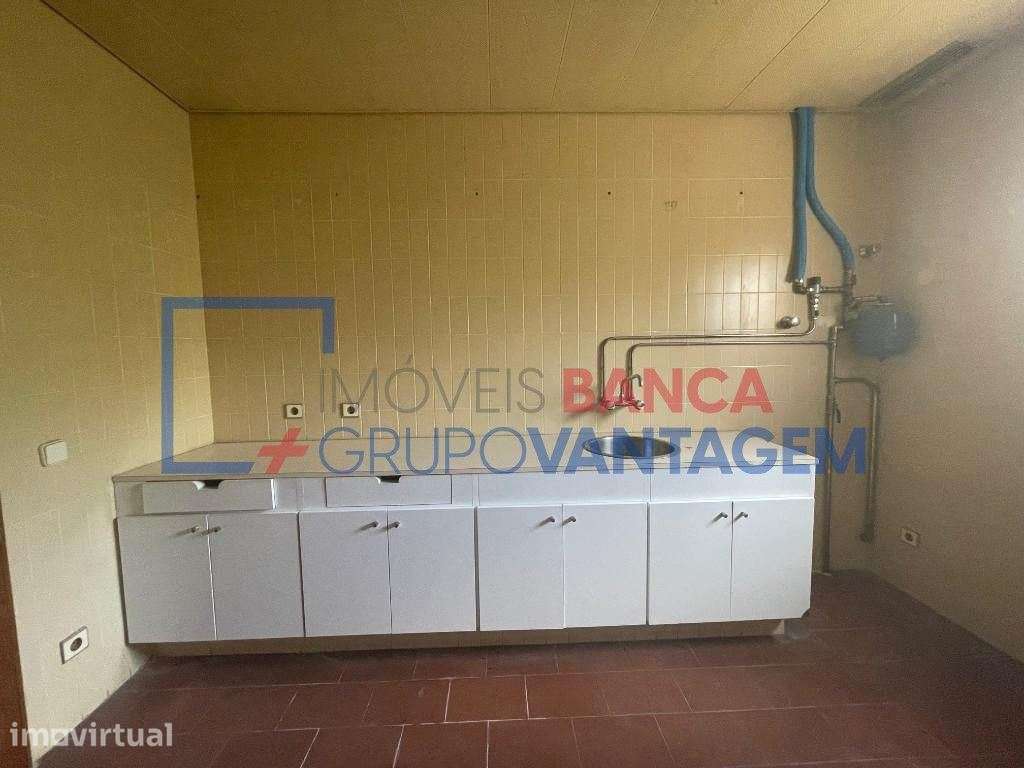 Prédio Comercial/Escritórios, para venda, Aguiar da Beira - Aguiar ... - Grande imagem: 5/20