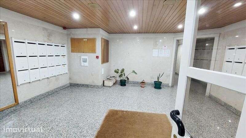 Apartamento T3 em Mem Martins - Grande imagem: 2/18