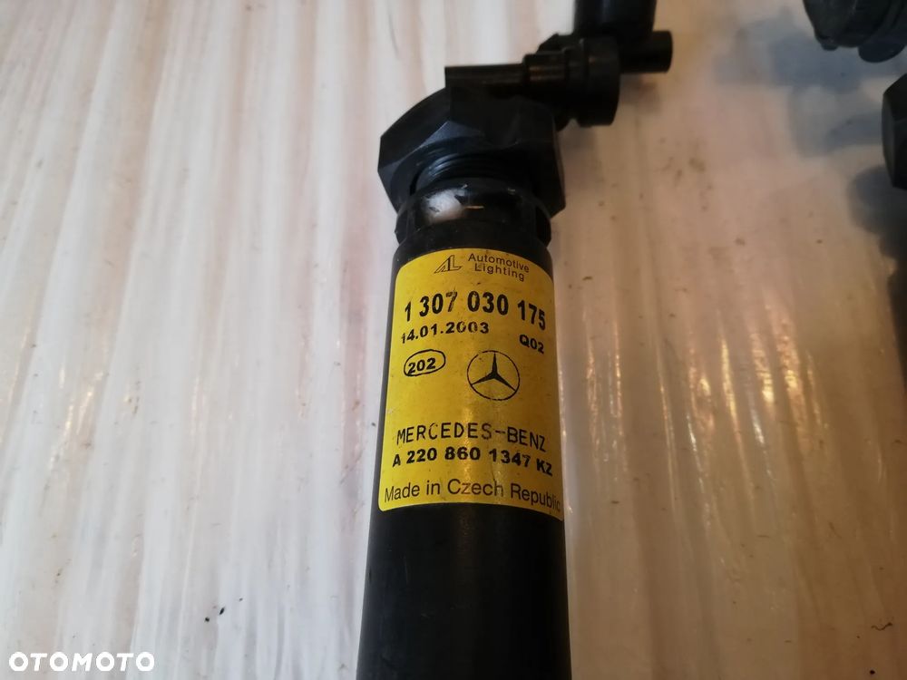 Spryskiwacz reflektora Mercedes-Benz S W220 1307030175 A2208601347 - 2