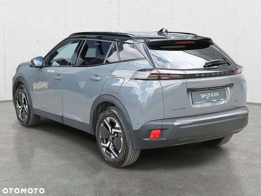 Peugeot 2008 - 8