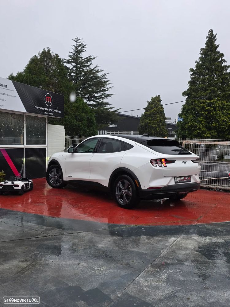 Ford Mustang Mach-E Standard - 12