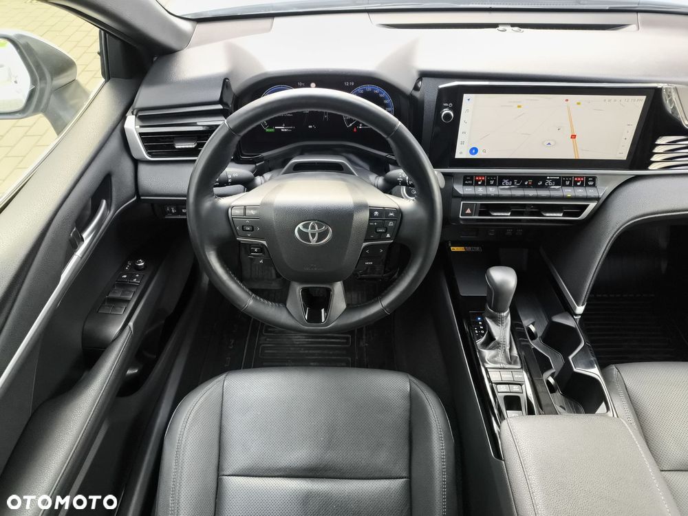 Toyota Camry - 12