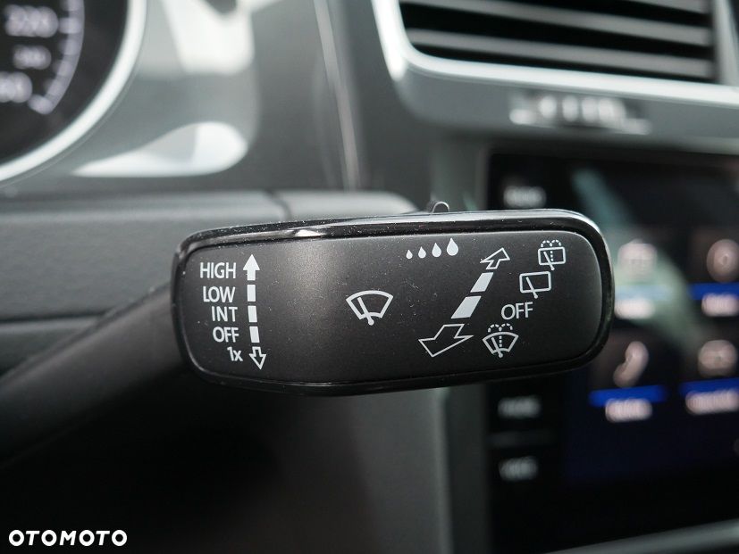 Volkswagen Golf 1.5 TSI BMT Comfortline - 26