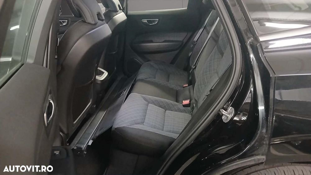 Volvo XC 60 B4 D Core - 10