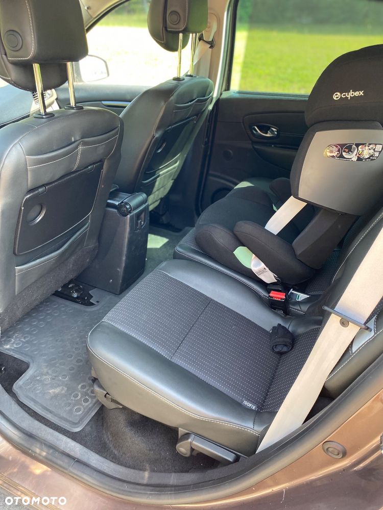 Renault Grand Scenic - 11
