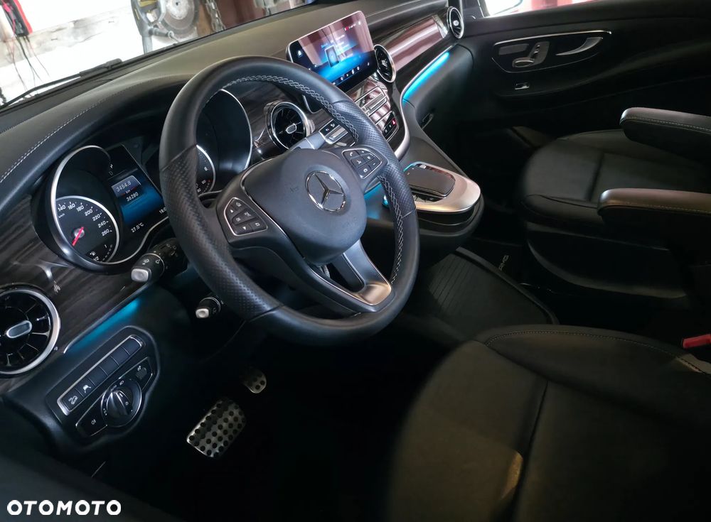 Mercedes-Benz Klasa V 300 d 4-Matic 9G-Tronic - 10