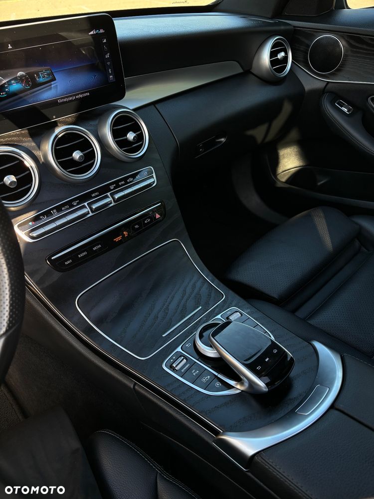 Mercedes-Benz Klasa C 200 d 9G-TRONIC AMG Line - 15