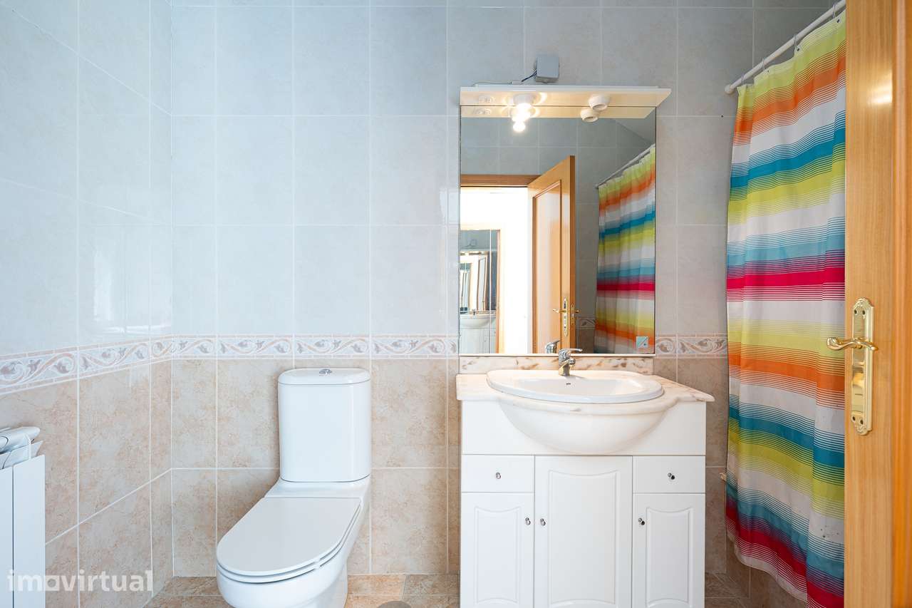 Apartamento T4 DUPLEX Venda em Alhos Vedros,Moita - Grande imagem: 3/60
