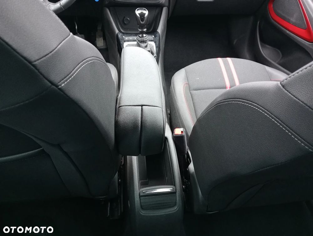 Opel Crossland X - 18