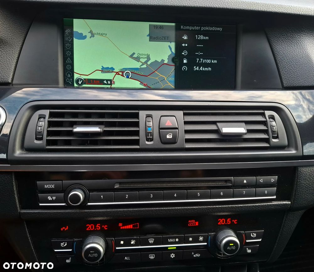 BMW Seria 5 525d - 25