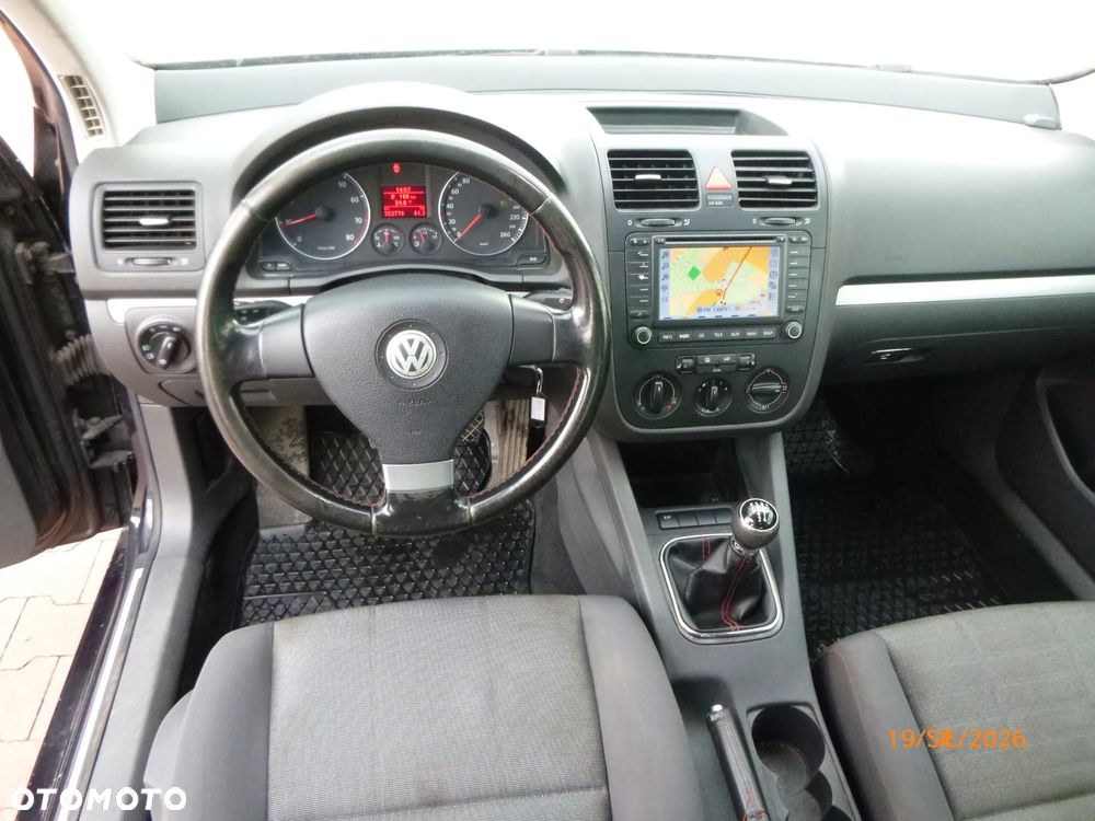 Volkswagen Golf 1.6 Trendline - 2