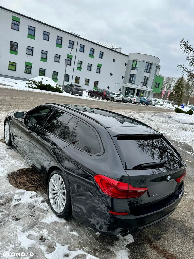 BMW Seria 5 530i Sport Line - 6