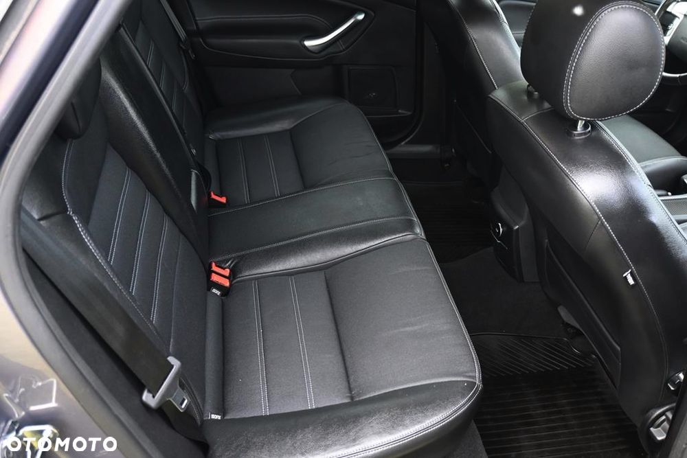 Ford Mondeo - 31