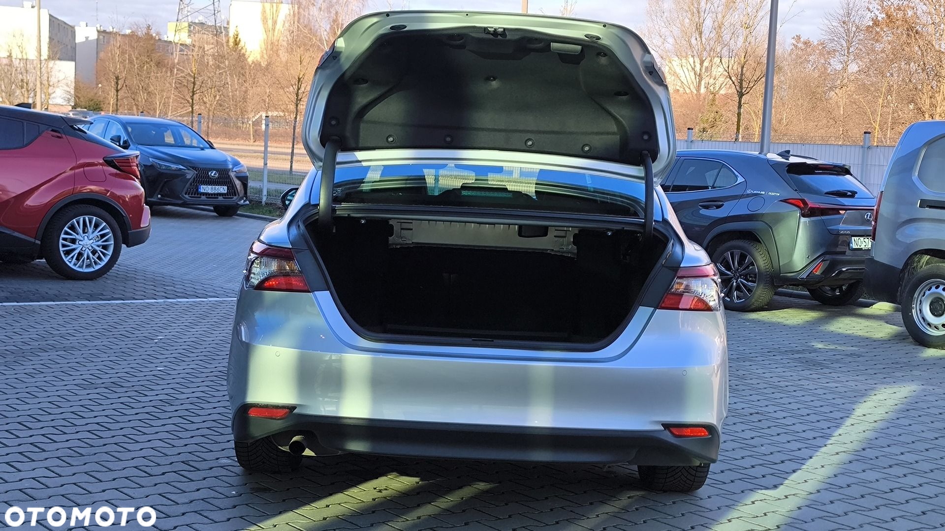 Toyota Camry - 14