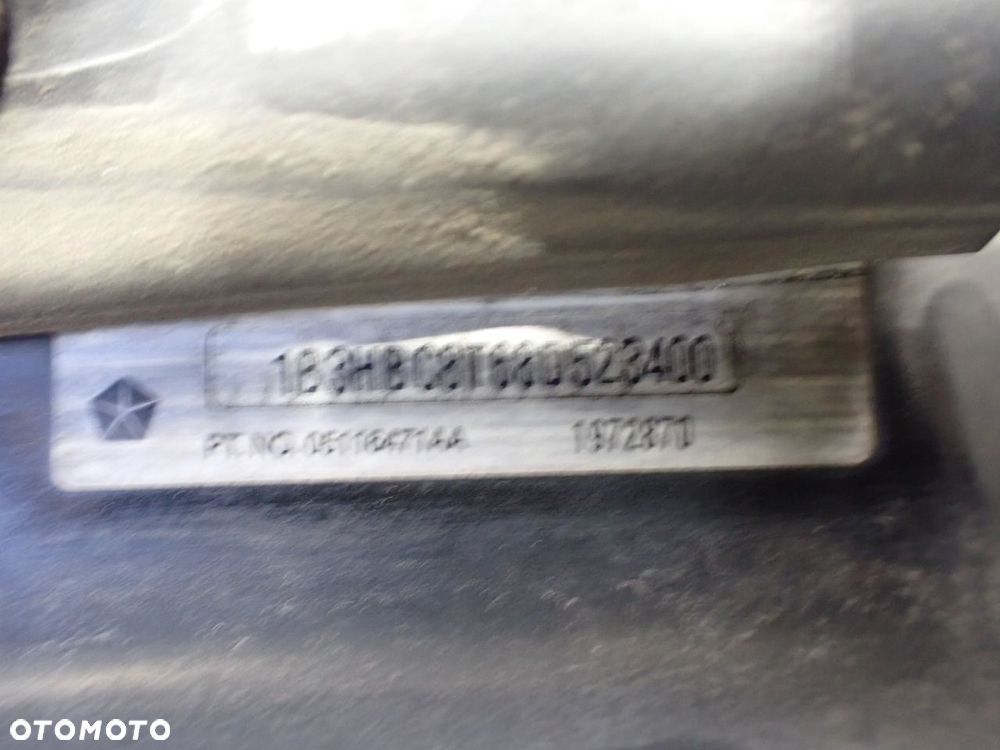 MASKA DODGE CALIBER - 16