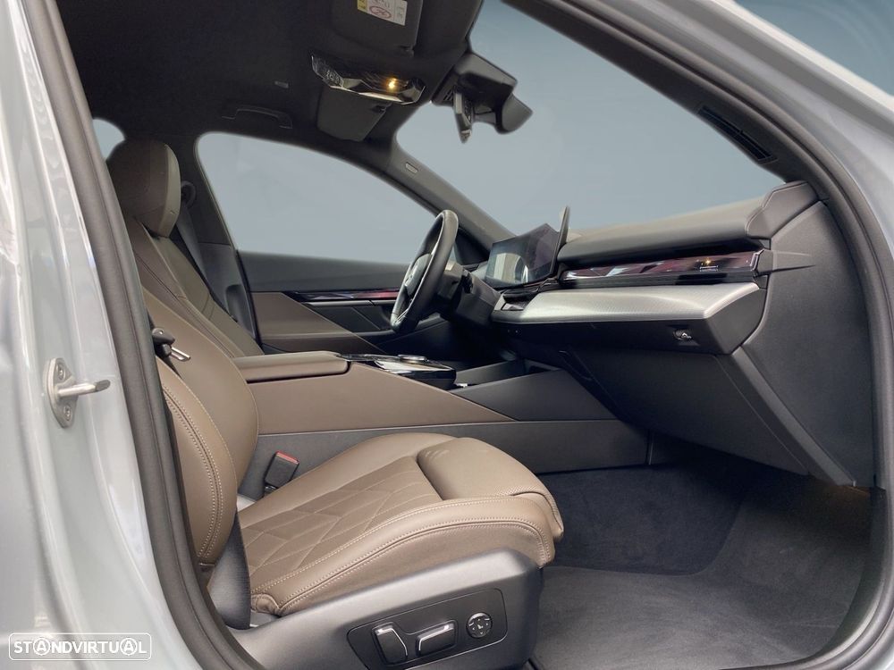BMW i5 eDrive40 Pack Desportivo M - 18