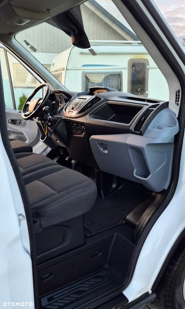 Ford Transit L2H2 2.0d Kamera Podgrzewane siedzen Stan Idealnyia - 13