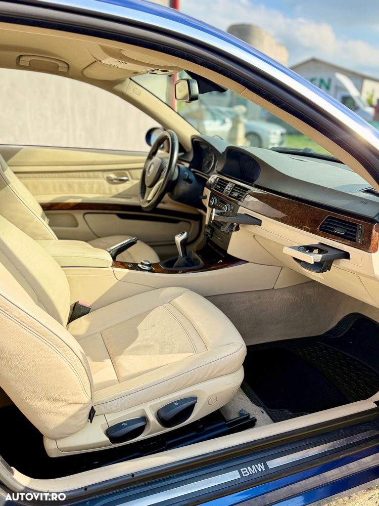 BMW Seria 3 320d Coupe - 7