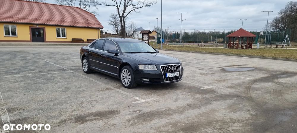 Audi A8 4.2 Quattro - 5