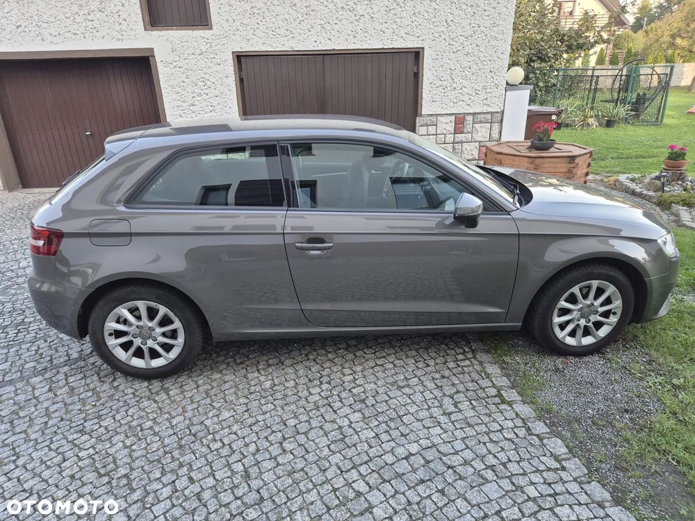 Audi A3 1.6 TDI Attraction - 3