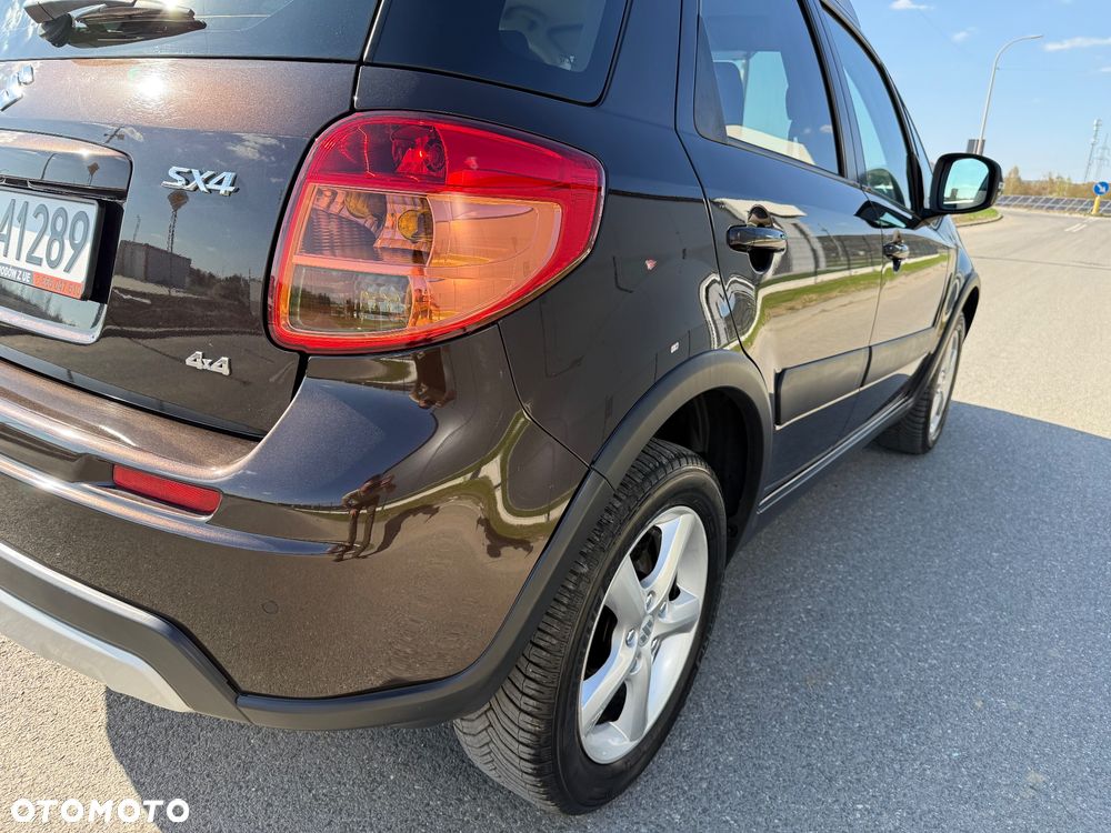 Suzuki SX4 1.6 Premium 4WD - 18