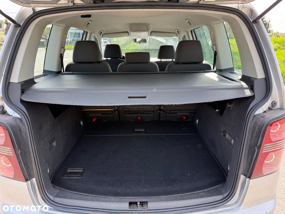 Volkswagen Touran 2.0 TDI Trendline - 14
