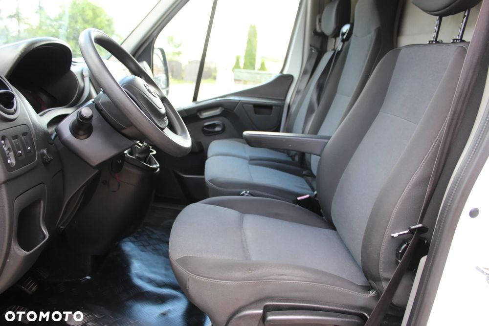 Nissan NV400 - 19