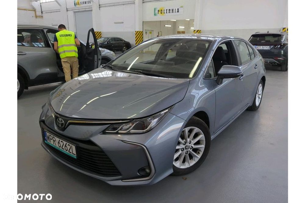 Toyota Corolla - 1
