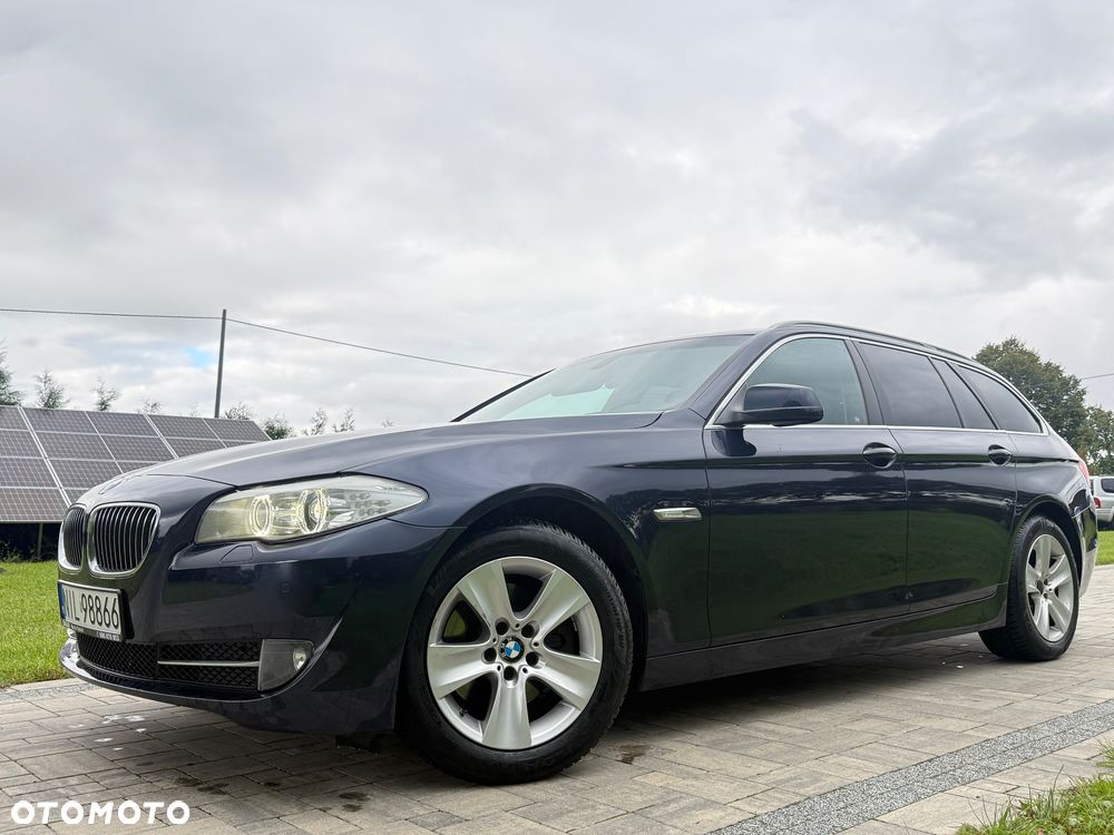 BMW Seria 5 520d Luxury Line - 9