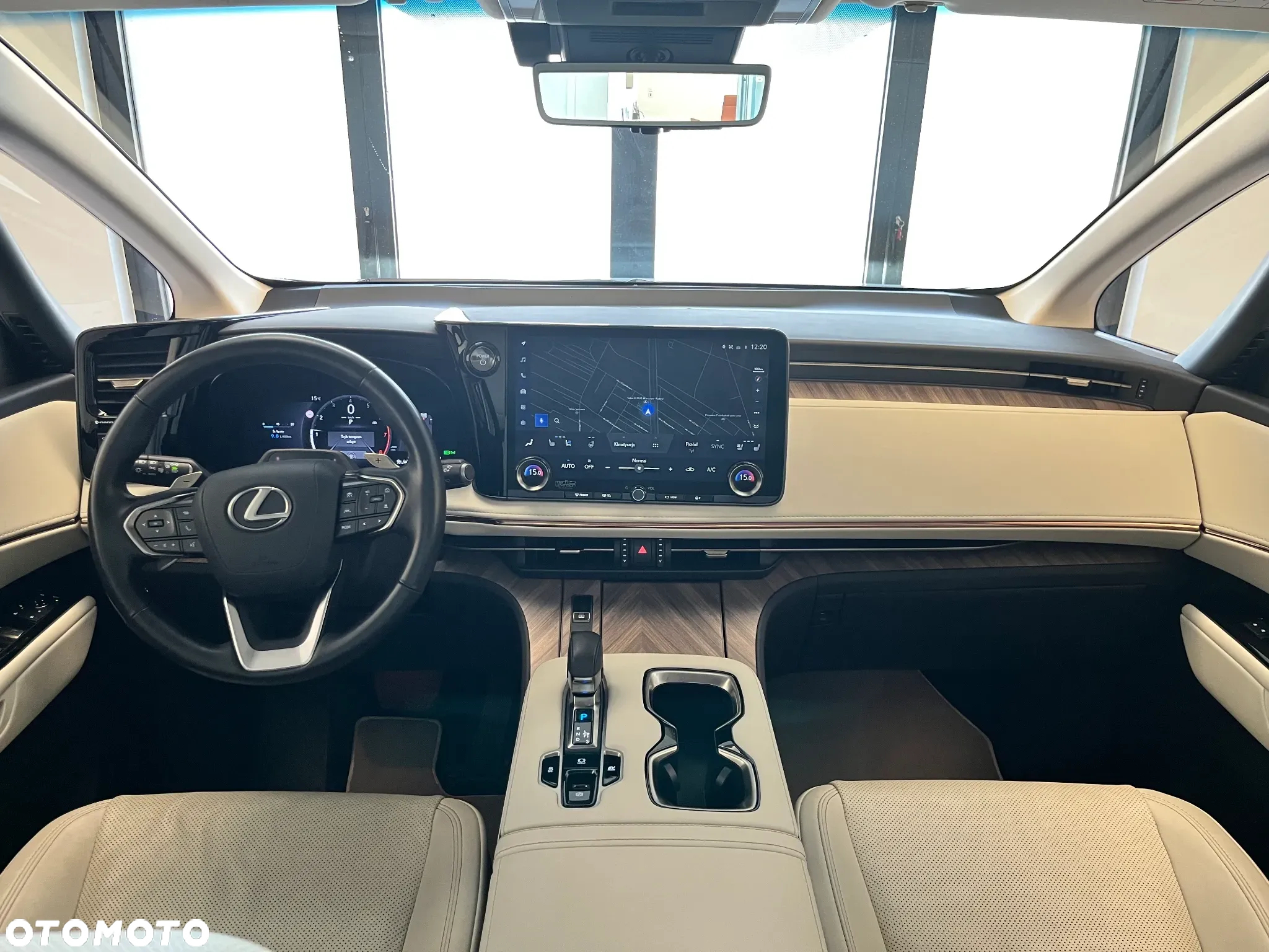 Lexus LM 350h Omotenashi - 18