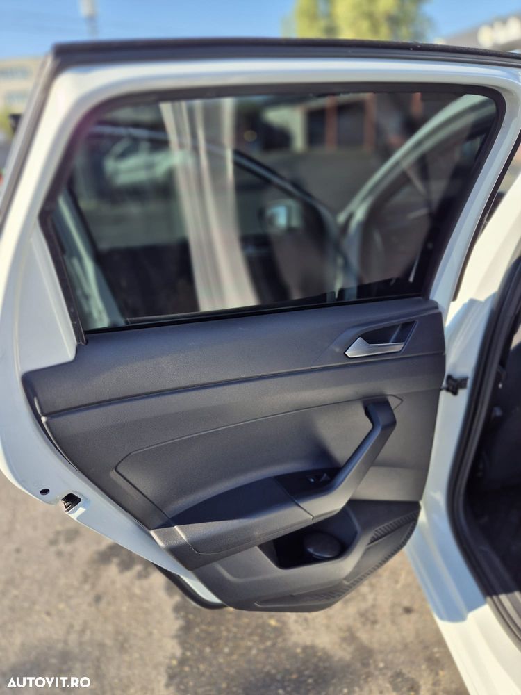 Volkswagen Polo - 18