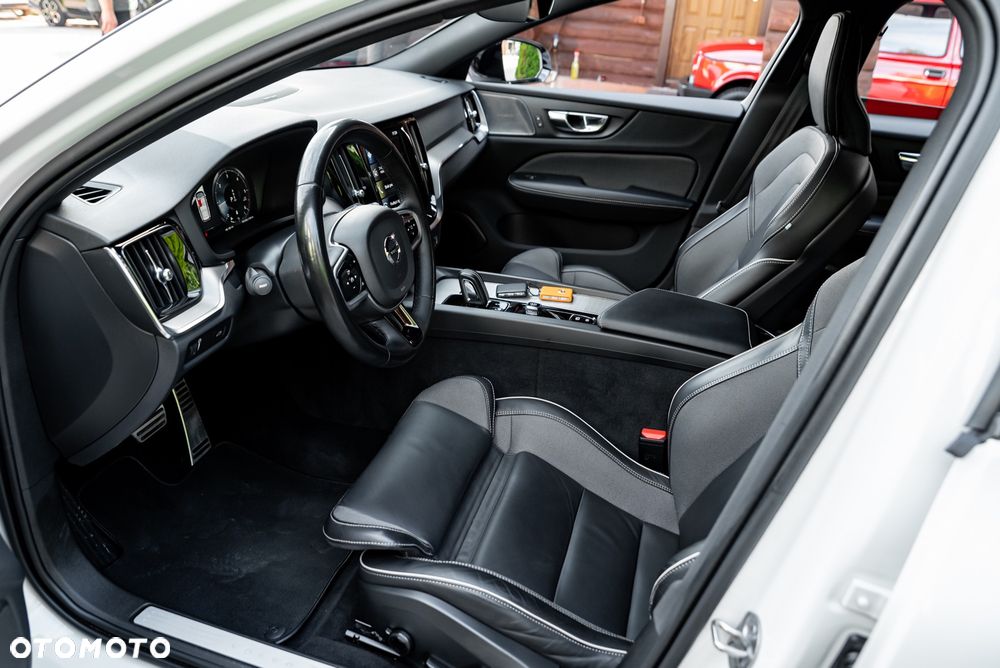 Volvo V60 B4 D Geartronic RDesign - 17