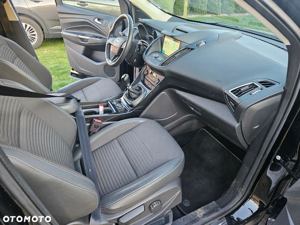 Ford Kuga 1.5 EcoBoost 2x4 Titanium - 31